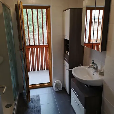 Apartma Lucijana דירה