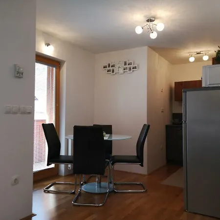 Apartma Lucijana דירה